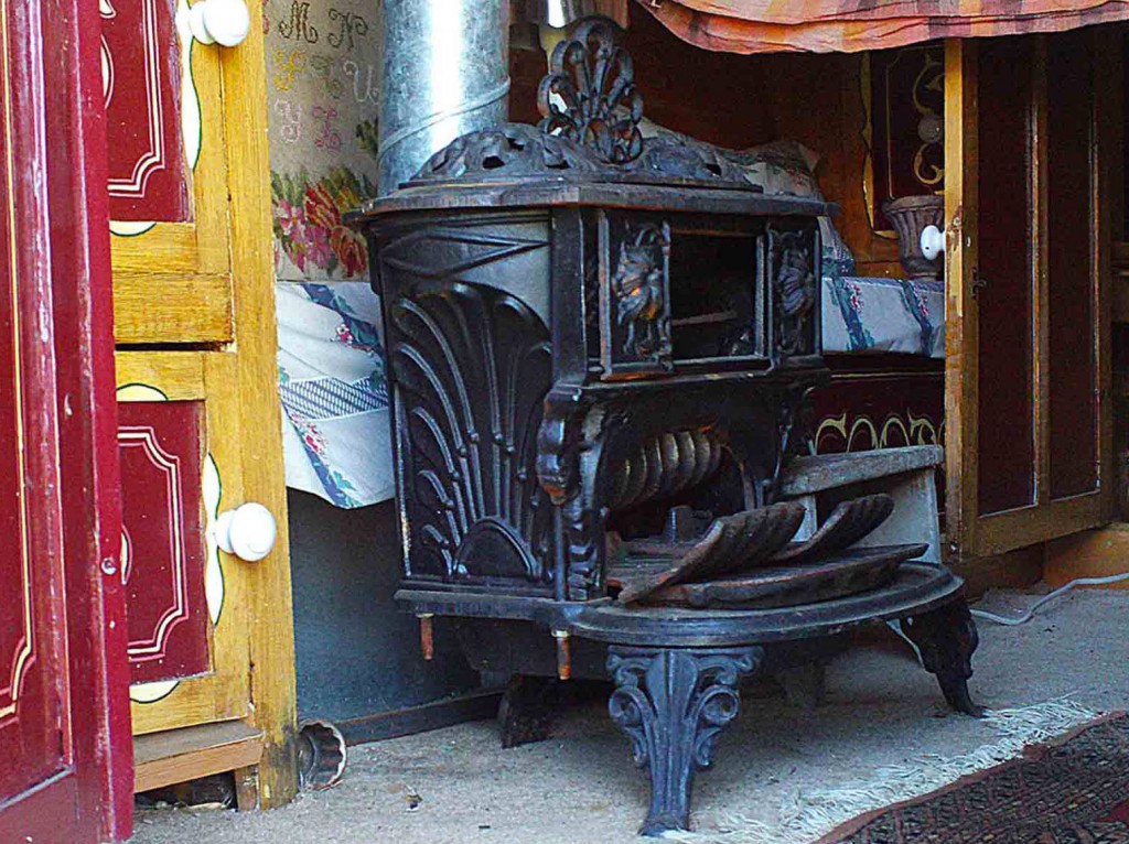 roulotte-queenie-decoration-interieure-poele-queenie-14