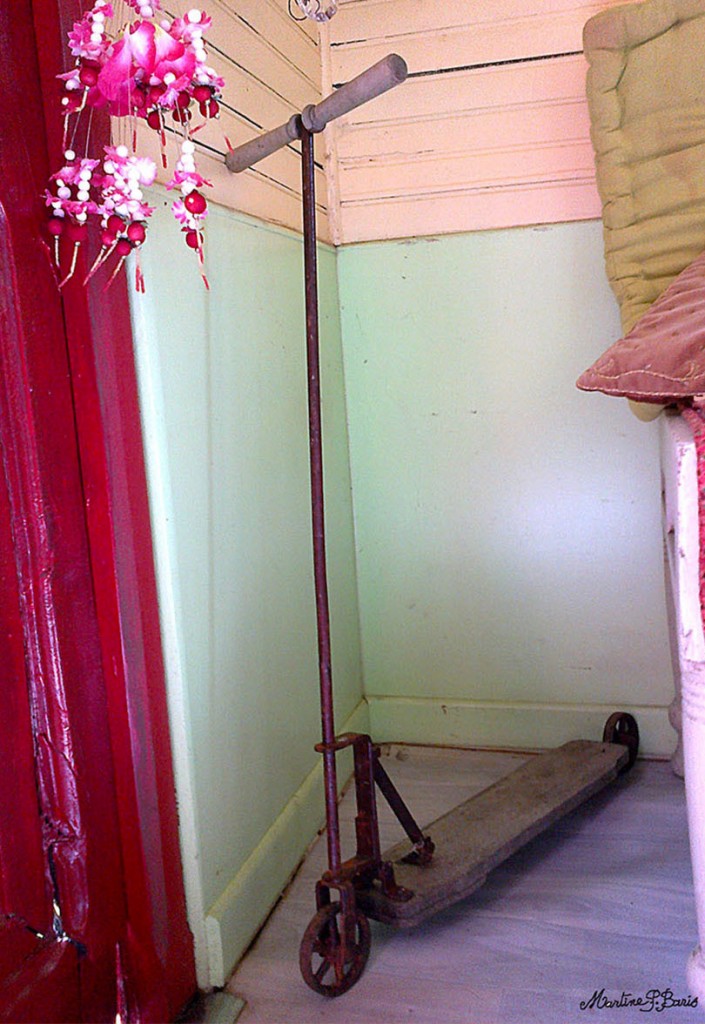 roulotte-trottinette-decoration-interieure-3
