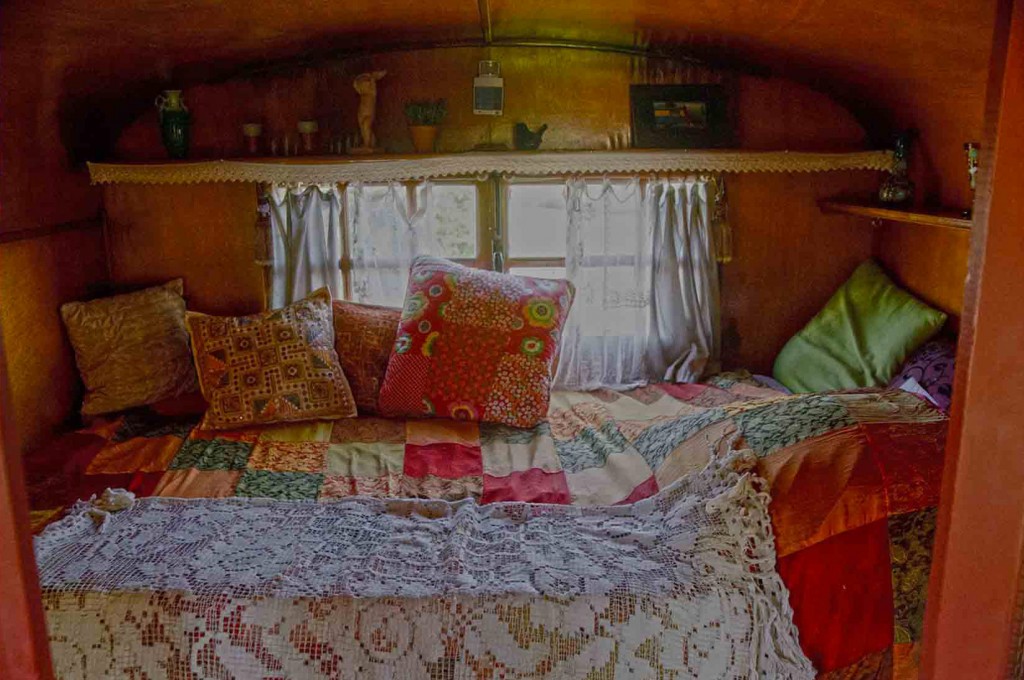 roulotte-verdine-decoration-chambre-9